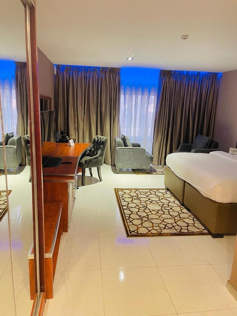 Boulevard Owerri Hotel Exterior foto